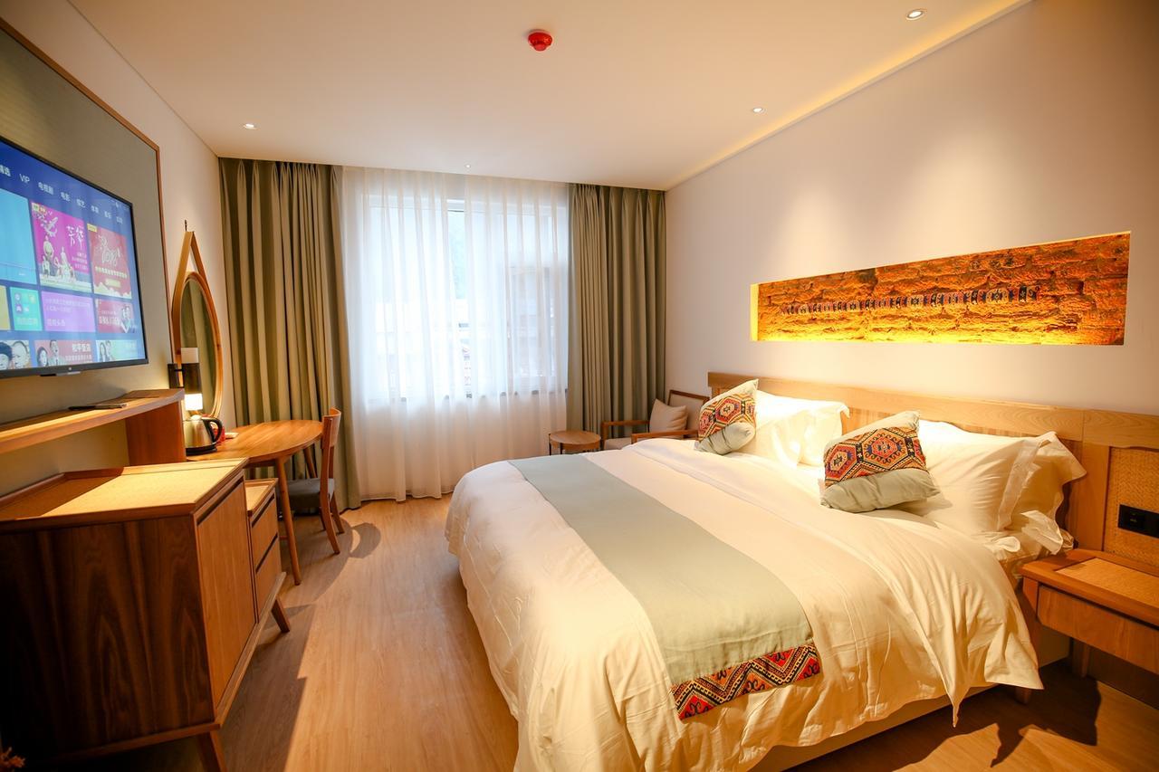 ז'אנגג'יאג'י Suoxishanju Light Luxury Resort Hotel מראה חיצוני תמונה